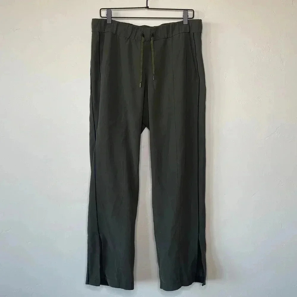 Lululemon On the Right Track Pant Size 10 Dark Olive / Black